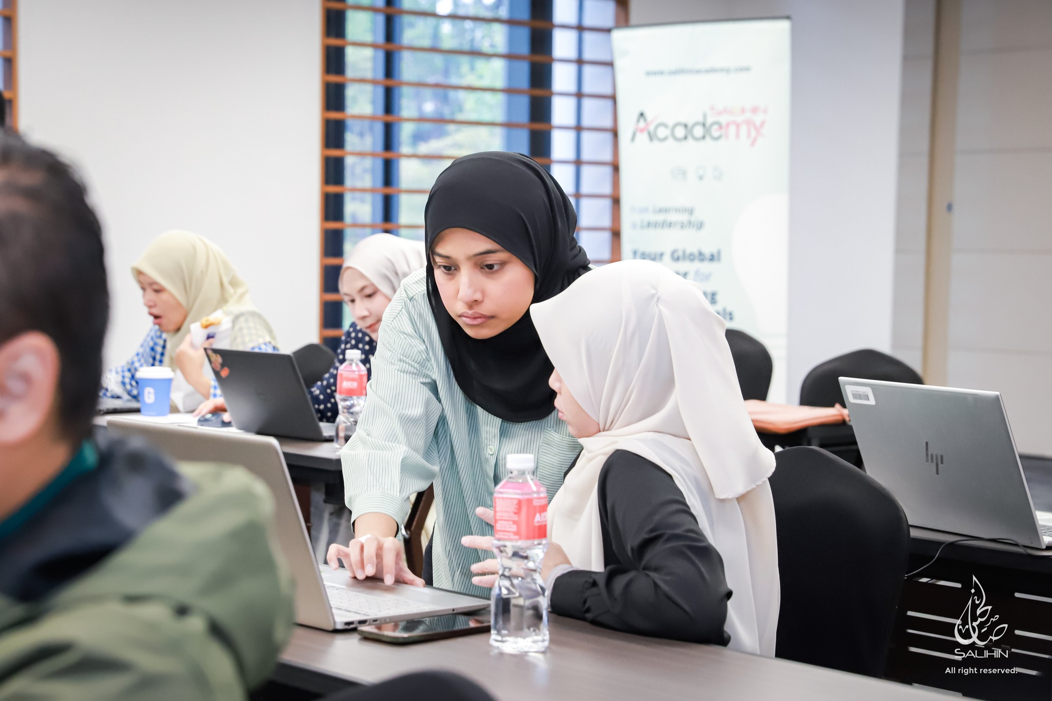 Mastering Canva: Corporate Visual Communication & AI-Powered Presentation